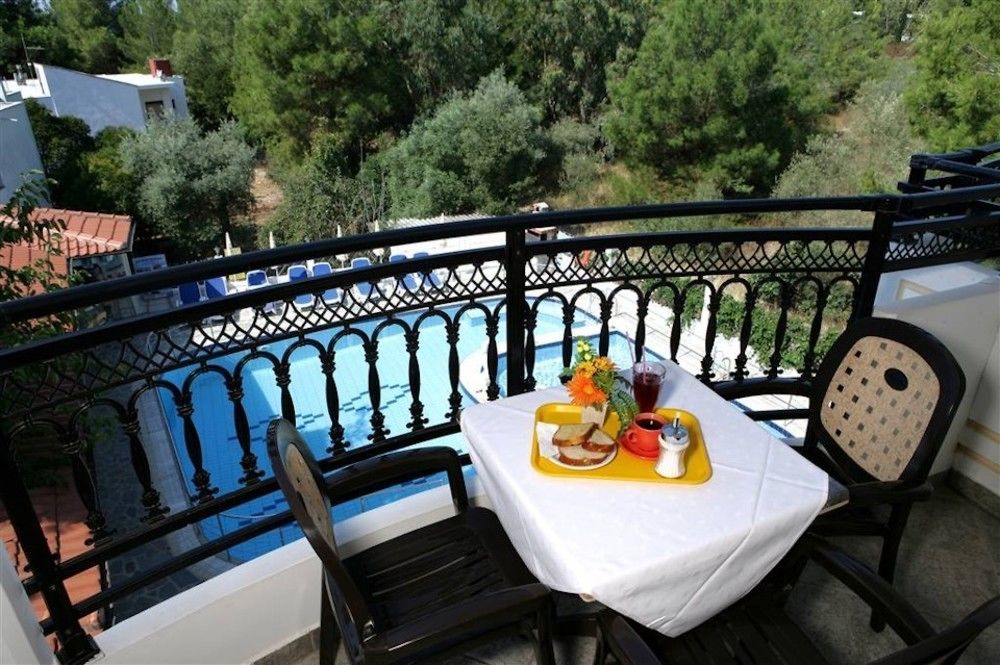 Sirines Complex Apart Otel 2*